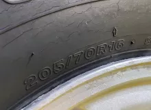 Колесо на диске Suzuki 5x139.7 c шиной Bridgestone 205/70R16