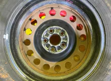 Колеса на дисках Toyota 5x100 c шинами Bridgestone 185/60R15