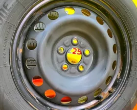 Колеса на дисках Toyota 5x100 c шинами Bridgestone 185/60R15