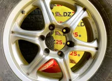Колеса на дисках Toyota 6x139.7 c шинами Bridgestone 265/65R17