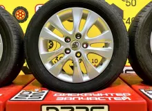 Колеса на дисках Toyota 5x114.3 c шинами Yokohama 205/60R16