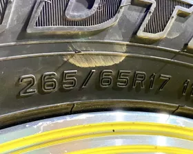Колеса на дисках Toyota 6x139.7 c шинами Dunlop 265/65R17