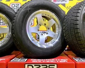 Колеса на дисках Toyota 6x139.7 c шинами Dunlop 265/65R17