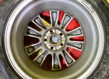 Колеса на дисках Toyota 5x114.3 c шинами Bridgestone 235/50R18