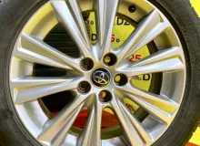 Колеса на дисках Toyota 5x114.3 c шинами Bridgestone 235/50R18