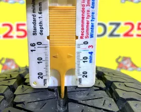 Колесо на диске Toyota 6x139.7 c шиной Dunlop 215/70R15