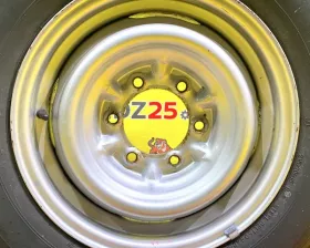 Колесо на диске Toyota 6x139.7 c шиной Dunlop 215/70R15