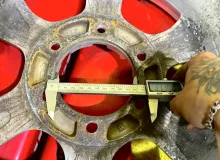Колеса на дисках Toyota 6x139.7 c шинами Bridgestone 195/80R15