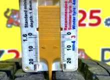 Колеса на дисках Toyota 6x139.7 c шинами Yokohama 195/80R15
