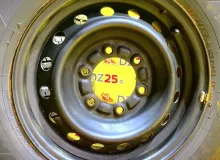 Колеса на дисках Toyota 6x139.7 c шинами Yokohama 195/80R15