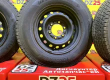 Колеса на дисках Toyota 6x139.7 c шинами Yokohama 195/80R15