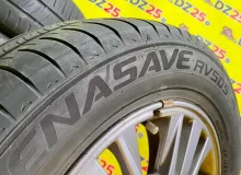 Колеса на дисках Toyota 5x114.3 c шинами Dunlop 195/65R15