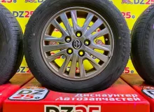 Колеса на дисках Toyota 5x114.3 c шинами Dunlop 195/65R15