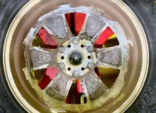 Колеса на дисках Chevrolet 6x127 c шинами Radar 265/50R20