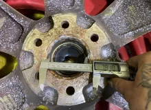 Колеса на дисках Chevrolet 6x127 c шинами Radar 265/50R20