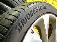 Колеса на дисках BMW 5x120 c шинами Bridgestone 275/40R20
