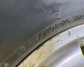 Колеса на дисках Toyota 6x139.7 c шинами Bridgestone 275/70R16