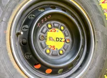 Колеса на дисках Toyota 6x139.7 c шинами Yokohama 195/80R15