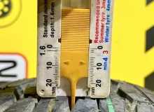 Колесо на диске Toyota 6x139.7 c шиной Bridgestone 195/80R15