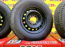 Колеса на дисках Toyota 6x139.7 c шинами Bridgestone 195/80R15