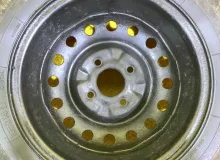 Колесо на диске Nissan 4x114.3 c шиной Toyo 165/80R14