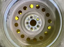 Колеса на дисках Toyota 5x100 c шинами Bridgestone 185/60R15