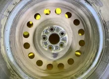 Колеса на дисках Toyota 5x100 c шинами Bridgestone 185/60R15