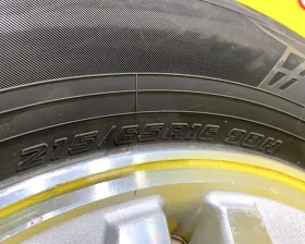 Колеса на дисках Mitsubishi 5x114.3 c шинами Yokohama 215/65R16