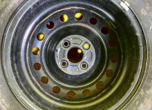 Колеса на дисках Toyota 4x100 c шинами Bridgestone 175/70R14