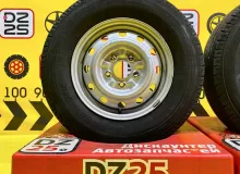 Колеса на дисках Nissan 5x114.3 c шинами Bridgestone 185/80R14