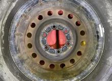 Колеса на дисках Toyota 6x139.7 c шинами Toyo 195/80R15