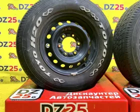 Колеса на дисках Toyota 6x139.7 c шинами Toyo 195/80R15