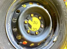 Колеса на дисках Toyota 6x139.7 c шинами Dunlop 195/80R15