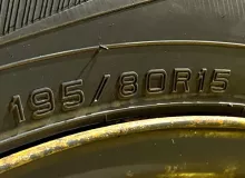 Колеса на дисках Toyota 6x139.7 c шинами Dunlop 195/80R15