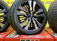 Колеса на дисках Toyota 5x114.3 c шинами Dunlop 235/50R18