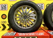 Колеса на дисках Toyota 5x114.3 c шинами Toyo 195/65R15