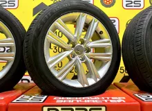 Колеса на дисках Toyota 5x114.3 c шинами Laufenn 215/55R17