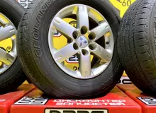 Колеса на дисках Mitsubishi 6x139.7 c шинами Yokohama 265/65R17