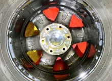 Колеса на дисках Kircheis 6x139.7 c шинами Radar 195/80R15