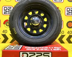 Колесо на диске Toyota 6x139.7 c шиной Dunlop 215/65R16