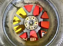 Колеса на дисках Schneder 5x114.3 c шинами Bridgestone 235/60R18